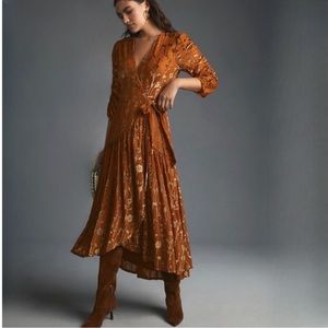 NWT Anthropologie  Hutch Floral Velvet True Wrap Dress size L